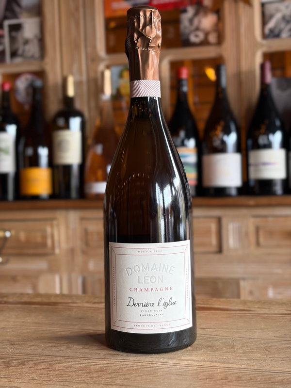 Derrière l'église - Domaine Léon - Champagne